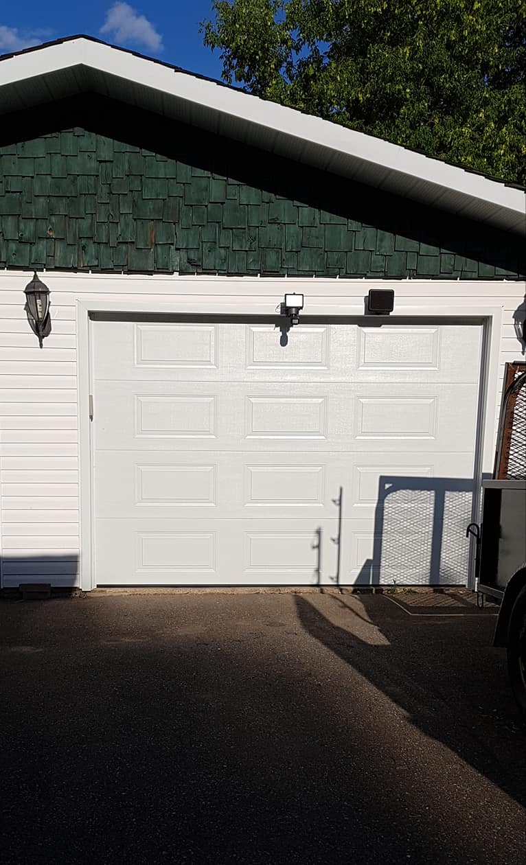 Glass and aluminum work showcase